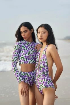 Rash Guard Top -Cheap Tuke Bazaar Store DSC 9194 0fd433ca 8b46 41e5 8a48 a8f948ae2125