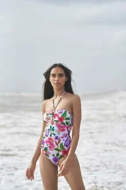 Halter Bandeau Maillot -Cheap Tuke Bazaar Store DSC 9762