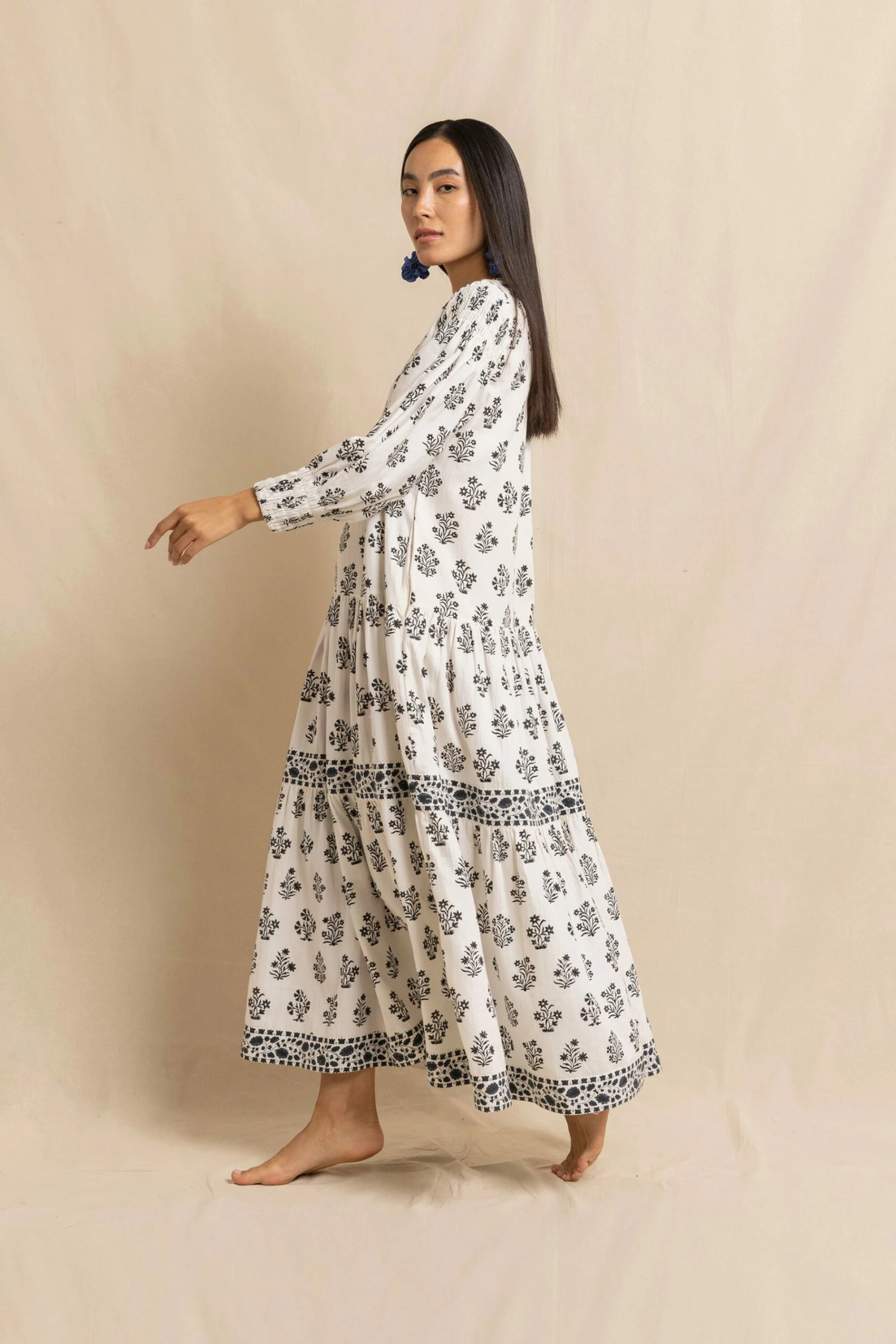 Eve Dress In Fichou Flower 2 Eve Dress In Fichou Flower - Image 2