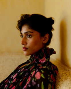 Recycled Plisse Pussy-Bow Blouse -Cheap Tuke Bazaar Store NA014 BlackWildberry 5 31037d1b 8a79 4b9c a284 788b18b1b0e0