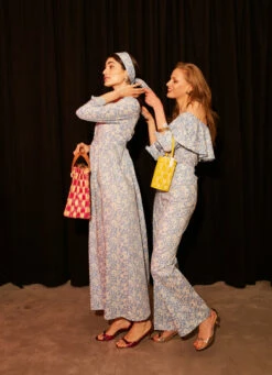 THE BETSY LAUREN TOP 11 THE BETSY LAUREN TOP -Cheap Tuke Bazaar Store THE BETSY LAUREN TOP 3