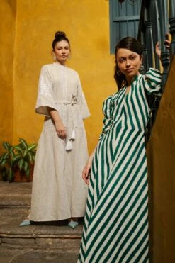 Swan Dress -Cheap Tuke Bazaar Store custom resized 58d0160a 3fe3 4d6e 809a 679376affcc1