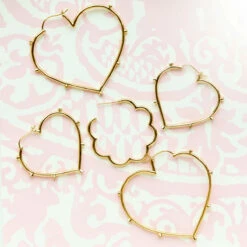 Scallop Hoop -Cheap Tuke Bazaar Store heart and scallop hoops on pink wallpaper 1b9d087c 9b63 480e b165 676a79a58b41