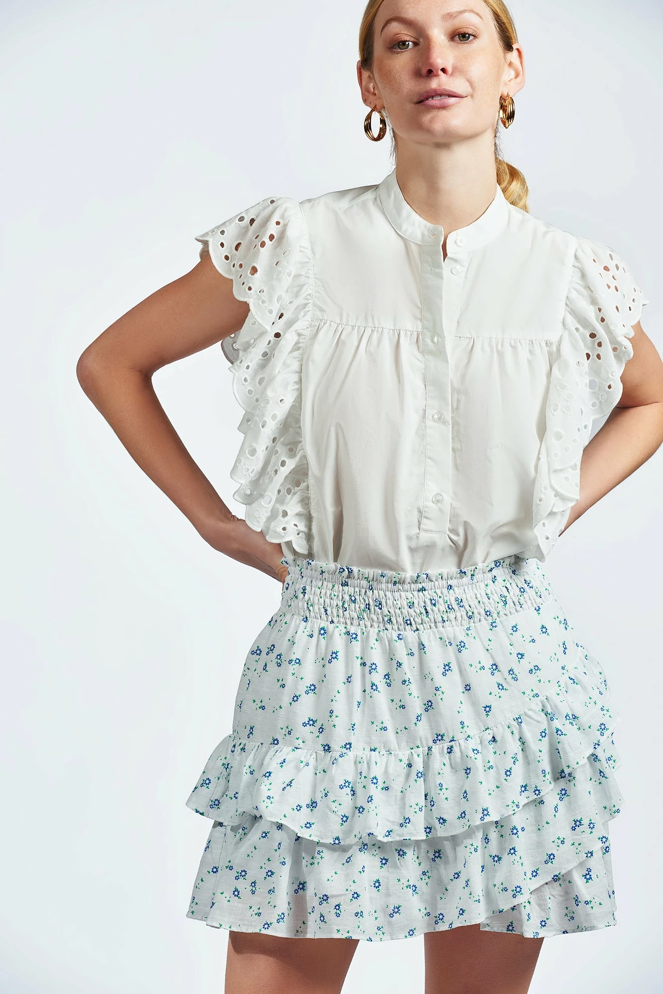 The Sleeveless Scarlett Shirt 2 The Sleeveless Scarlett Shirt - Image 2